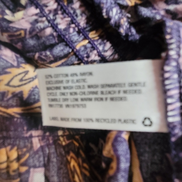 UNIVERSAL THREAD, purple floral tunic w/ puffy, long sleeves & smocking.Sz L NWT - Picture 7 of 8